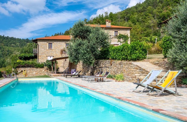 310 m² Apartment ∙ 6 bedrooms ∙ 18 guests