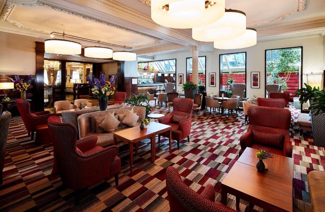 32 m² Hotel ∙ 127 guests