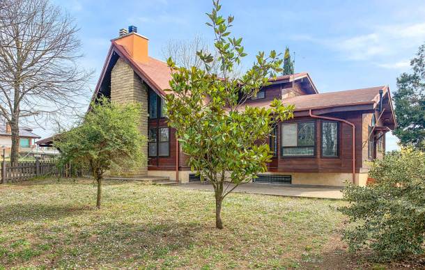 4 bedroom accommodation in Manziana