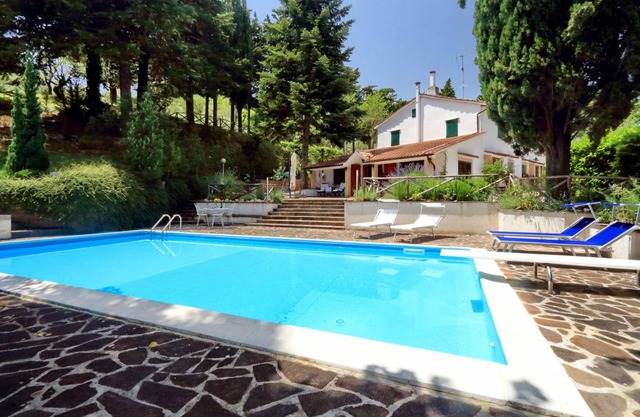 450 m² House ∙ 5 bedrooms ∙ 12 guests