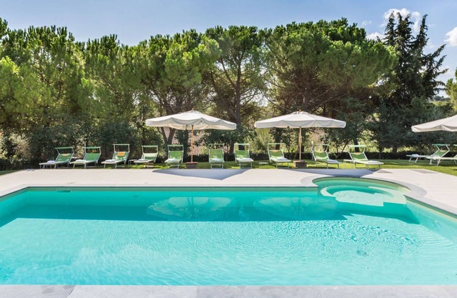 450 m² Villa ∙ 11 bedrooms ∙ 23 guests