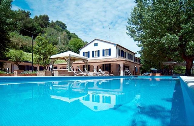570 m² Villa ∙ 10 bedrooms ∙ 23 guests