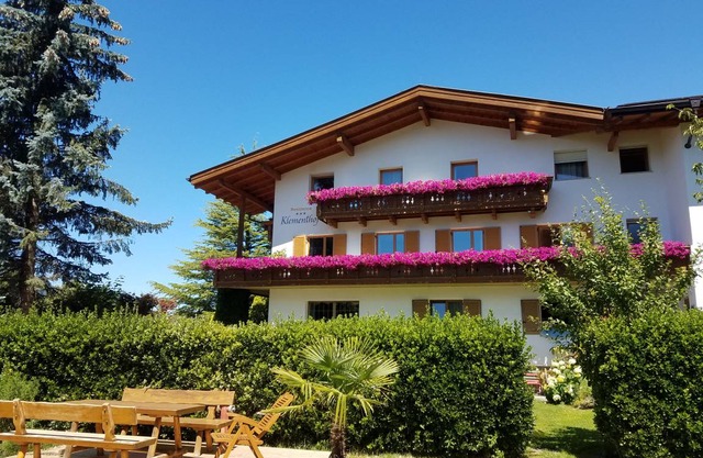 60 m² Private room ∙ 2 bedrooms ∙ 6 guests