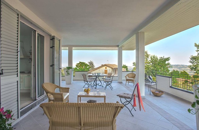 690 m² Resort ∙ 14 bedrooms ∙ 30 guests