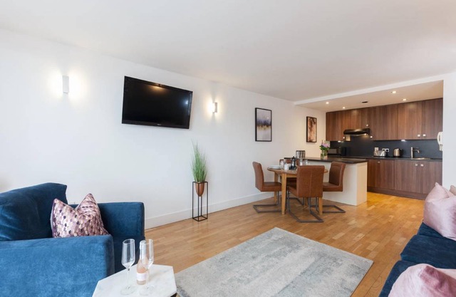 95 m² Serviced apartment ∙ 2 bedrooms ∙ 10 guests