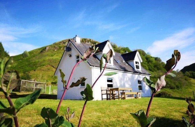 Achalic Beag - sleeps 4 guests in 2 bedrooms