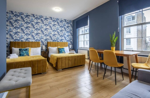 Adorable, Comfy Flat Walk Paddington/Elizabeth Stn