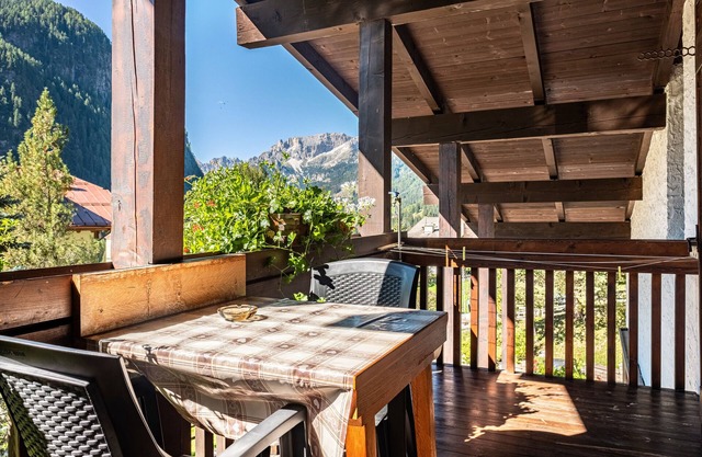 Apartment 'Cesa Soramurat Appartamento 7' with Mountain View, Private Terrace and Wi-Fi