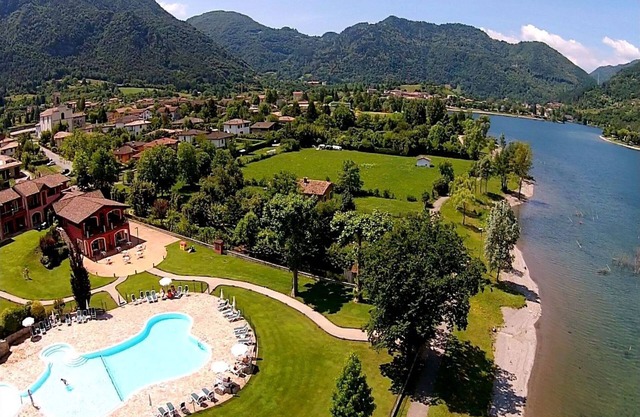 Apartment in Idro with Pool and Garden