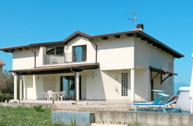 Apartment Lucio (TTE201) in Tortoreto Lido - 6 persons, 2 bedrooms