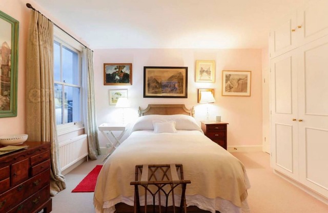 Attractive Chelsea apartment for four
