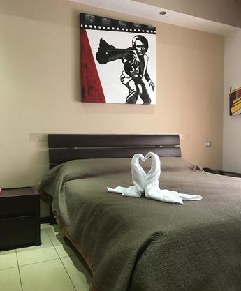 B&B Studio83