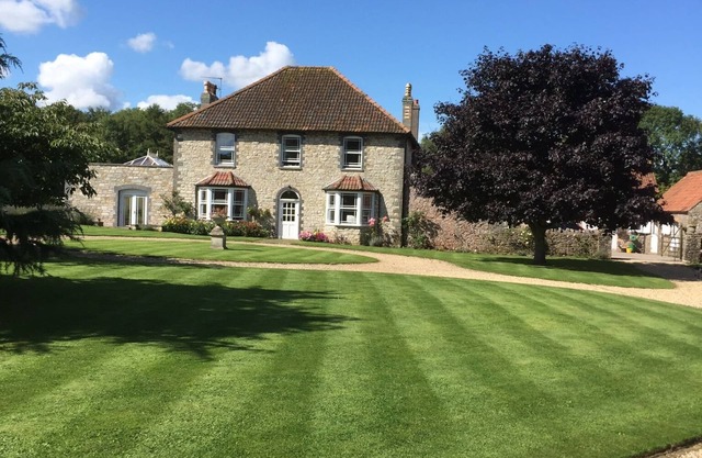 Beautiful Countryside self contained 1 bed Annexe. 5* reviews. Min 2 night stay