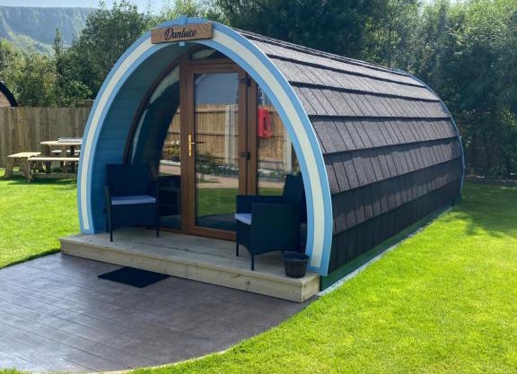 Benone Getaways- 'Dunluce' Luxury Glamping Pod- with Hot Tub
