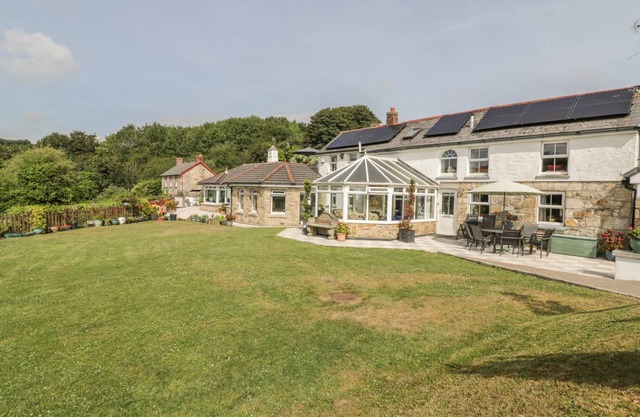 Cabin ∙ 5 bedrooms ∙ 10 guests