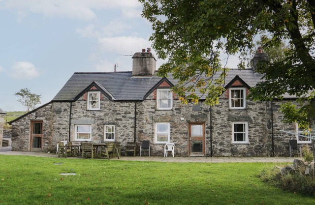 Cabin ∙ 6 bedrooms ∙ 12 guests