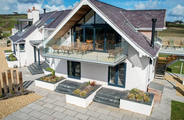 Cabin ∙ 6 bedrooms ∙ 12 guests