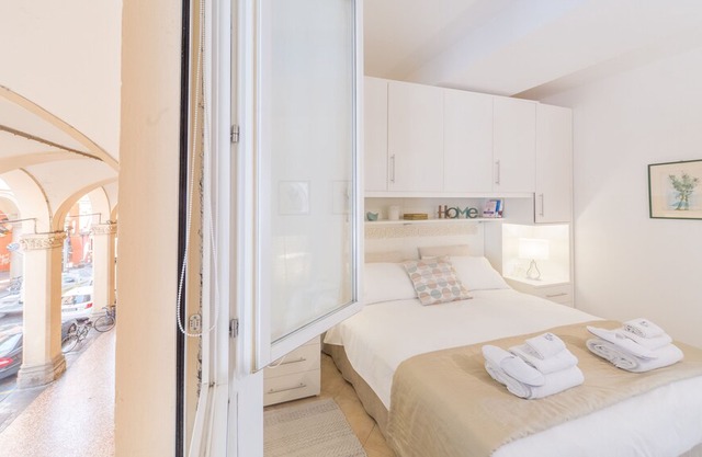 Casa Letizia TWO new bright HISTORICAL CENTER TWO TORR WiFi SMART TV