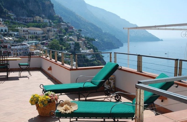 CHARMING APARTMENT in Positano with Wifi. We respond 24/7