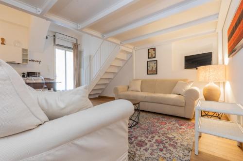 Charming Studio near Piazza Castello by Wonderful Italy