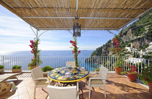 CHARMING VILLA in Positano with Wifi. We respond 24/7