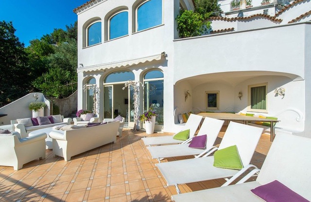 CHARMING VILLA in Positano with Pool & Wifi. We respond 24/7