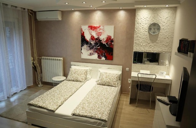 City Garden Apartment
