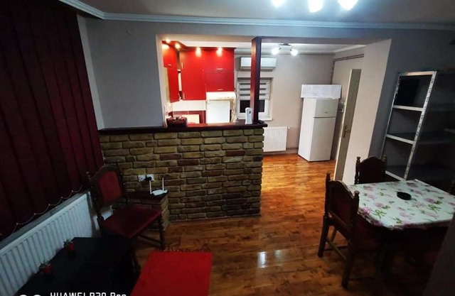 Dee-Dee apartments