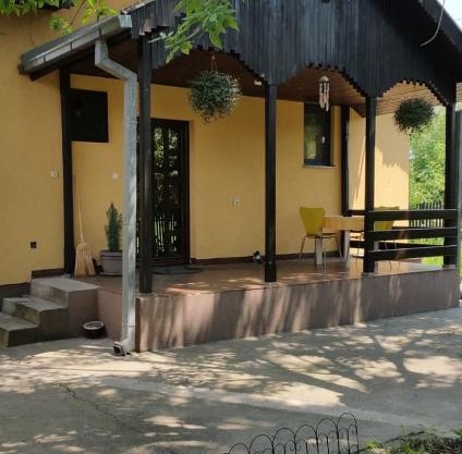 DeYana house