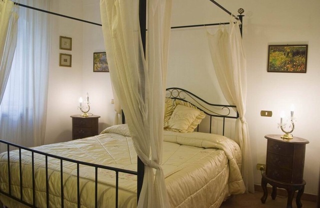 Elegant apartment in a villa near Lucca,A/C,WI-Fi, village walking distance,G