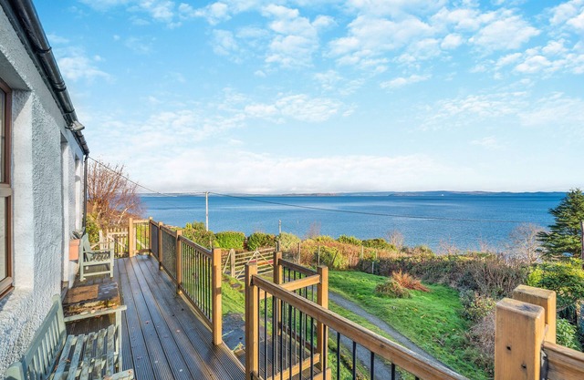 Enjoy stunning sea views from this traditional cottage on the coast of Arran.