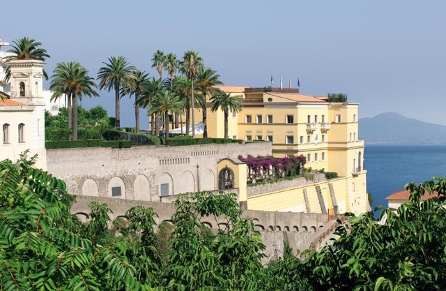 Grand Hotel 