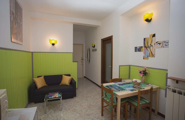 Green Rainbow Apartment - Free WI-FI