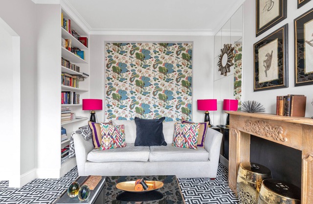 Heart of Chelsea Kings Road. 2 bedrooms and bathrooms