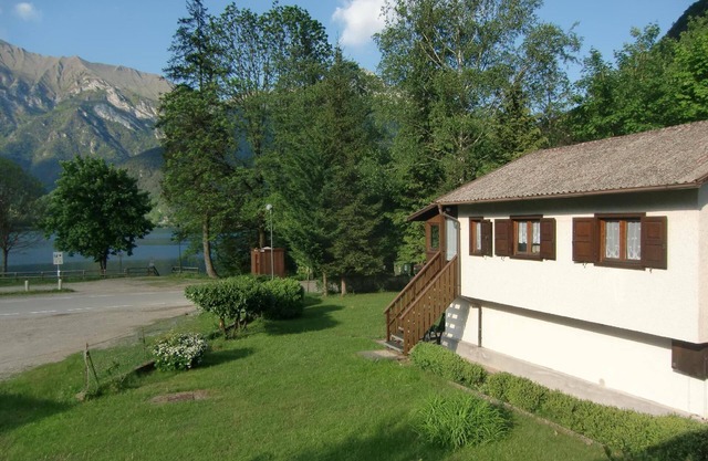 Holiday Pur Persons Bedrooms 