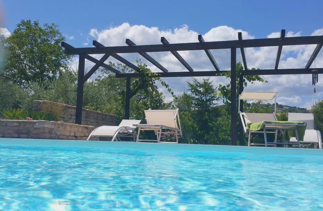 Homerez last minute deal - Apartment with shared pool