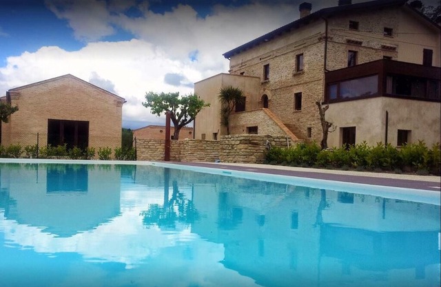 Homerez last minute deal - Nice apartment with shared pool