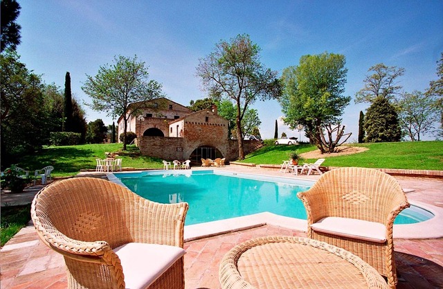House ∙ 4 bedrooms ∙ 14 guests