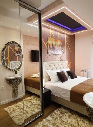 Imperial Lux Apartment