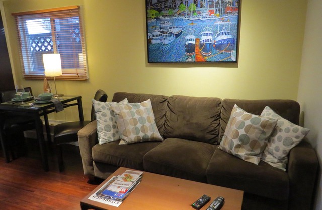 Kitsilano Garden Walk-Out 2 Bedroom
