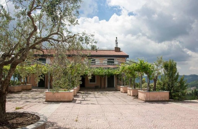 Lisandro Wine Resort Caserta 