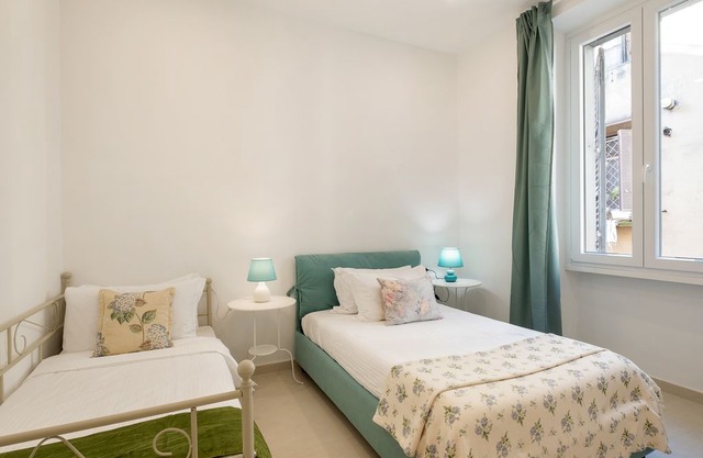 Lovely and Bright 2 bed flat near Termini