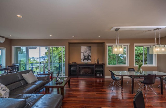 Luxury Penthouse Downtown Nanaimo