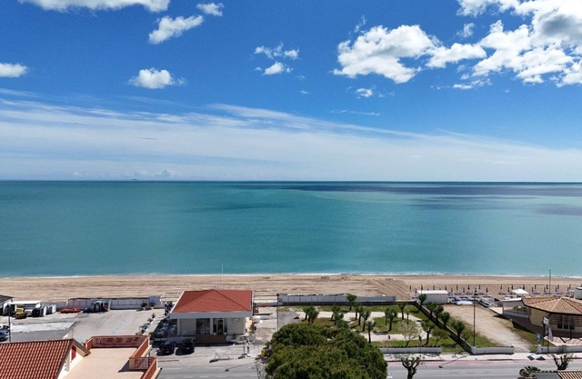M026 - Marcelli, new three-room apartment with terrace 80 meters from the sea