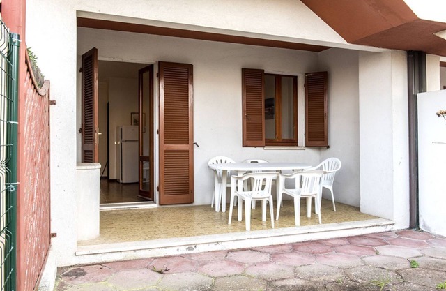 M120 - Marcelli, three-room apartment with garden 150m from the sea