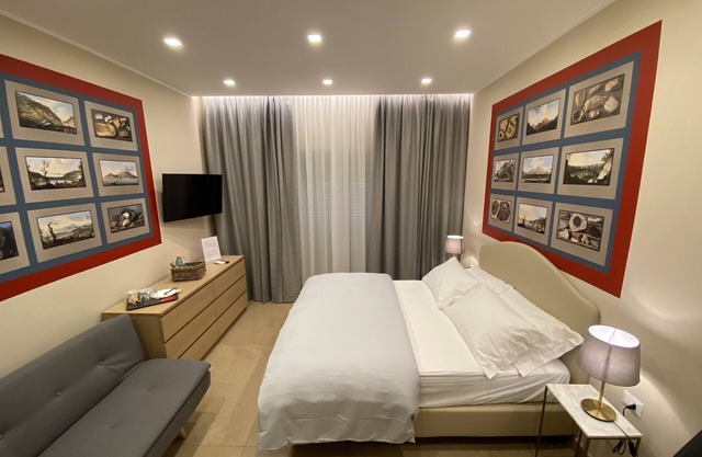 Hotel Naples 