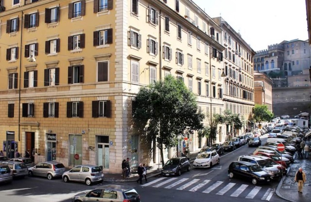 Modern family apartment with Two-bedroom near Vatican Museums