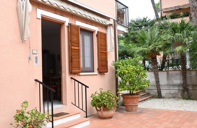 N080 - Numana, two-room apartment with terrace in the center