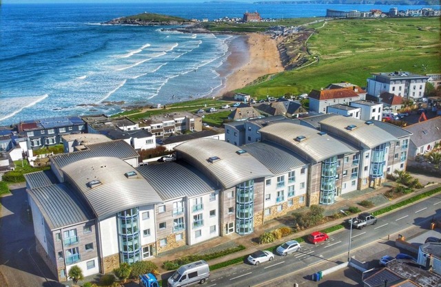 Pentewan is a 2 bedroom coastal apartment overlooking Fistral Beach
