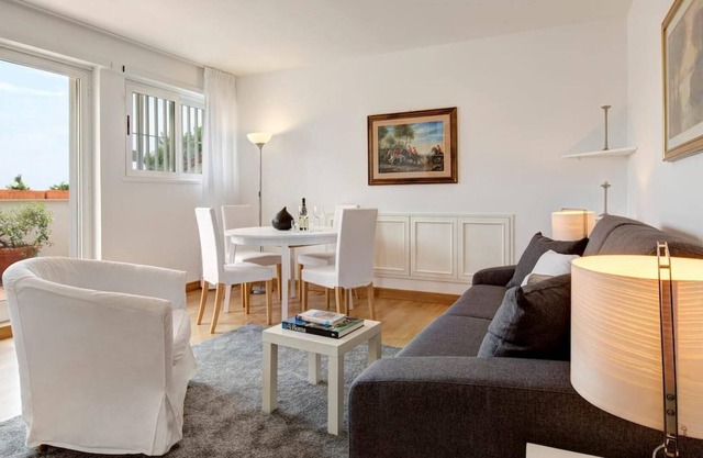 Piccolomini San Peter Terrace Flat